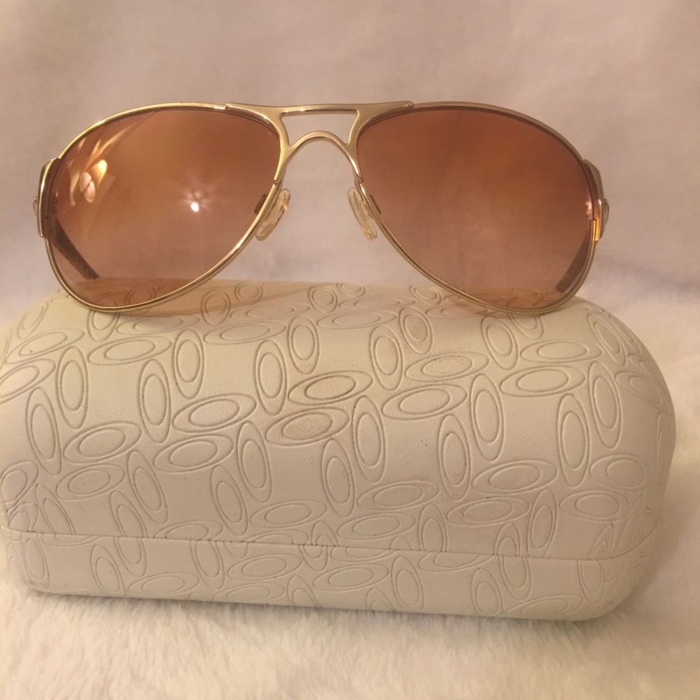 Oakley Restless 05-720 Sunglasses